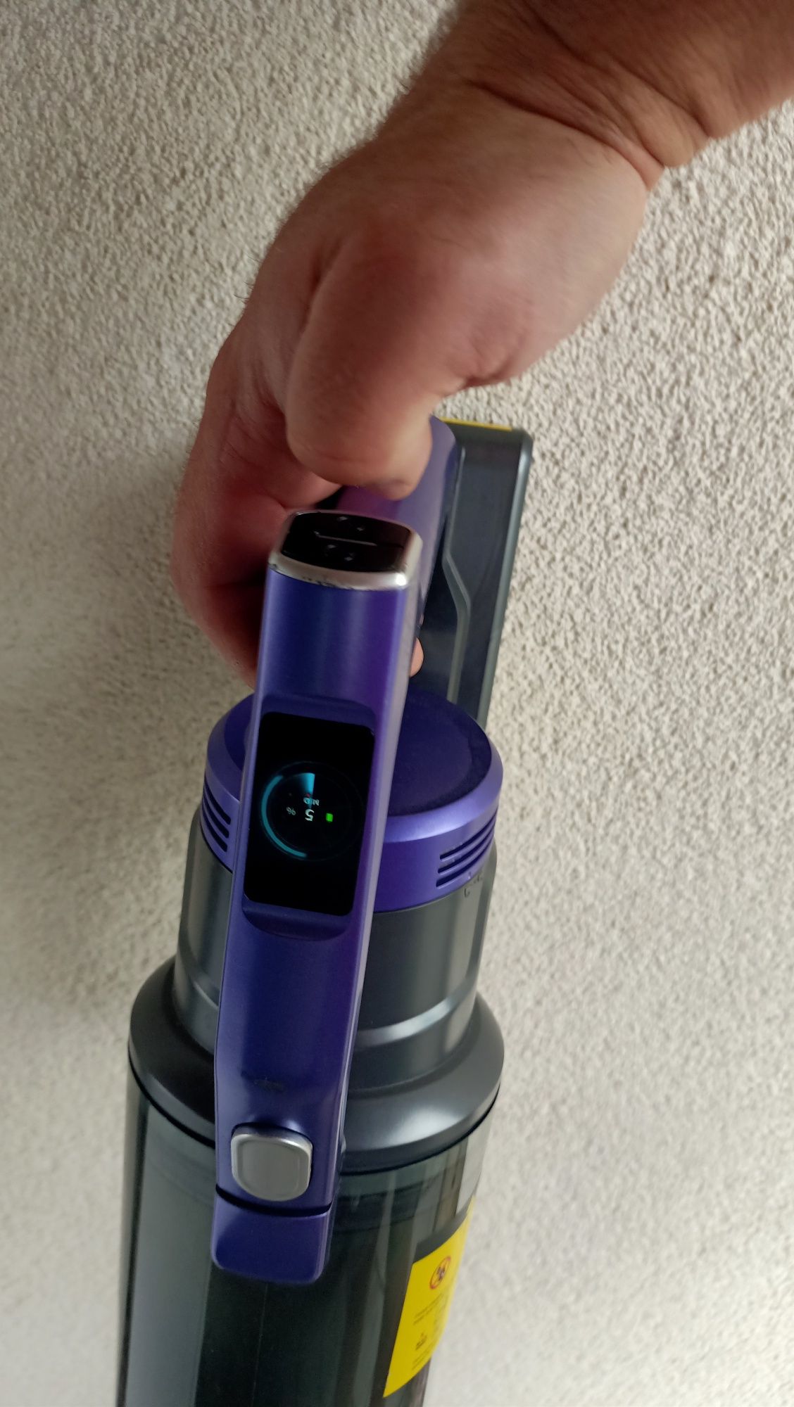 Odkurzacz bezprzewodowy HONITURE S14 500W, błąd E3