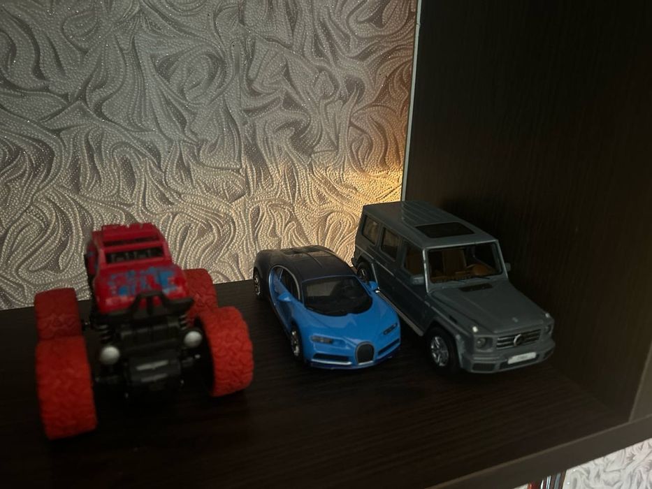 машинки / модельки / игрушки