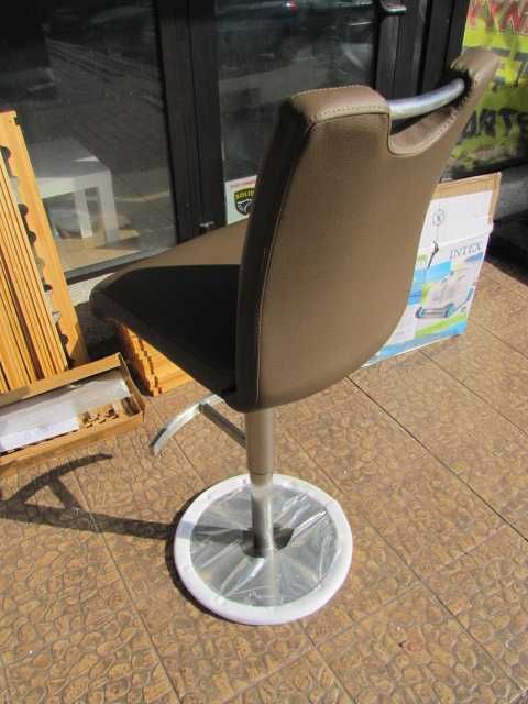 Stołek barowy hoker skórzany z podnóżkiem obrotowy do salonu fryzjer