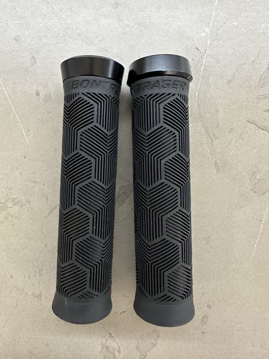 Ручки руля (гріпси) Bontrager XR Trail Elite нові!