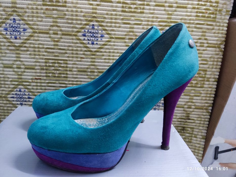 2 pares Sapatos senhora elegantes