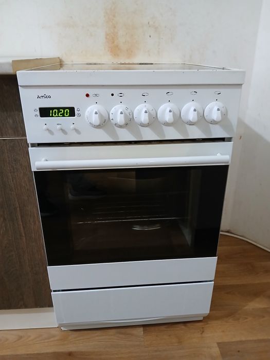 Електроплита з духовко 50×60×80