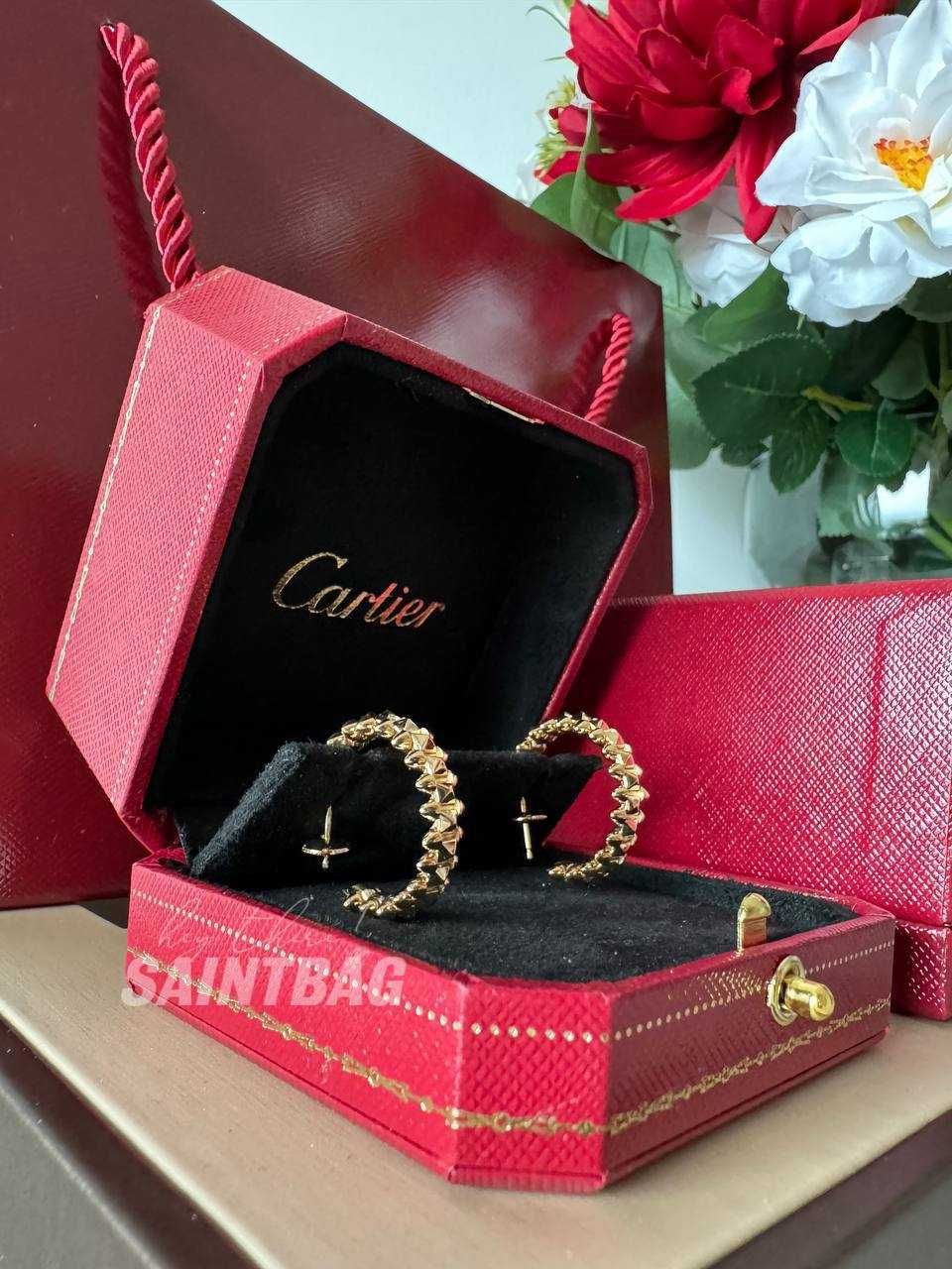 В наличии сережки  Cartier Clash Картье Клеш золото