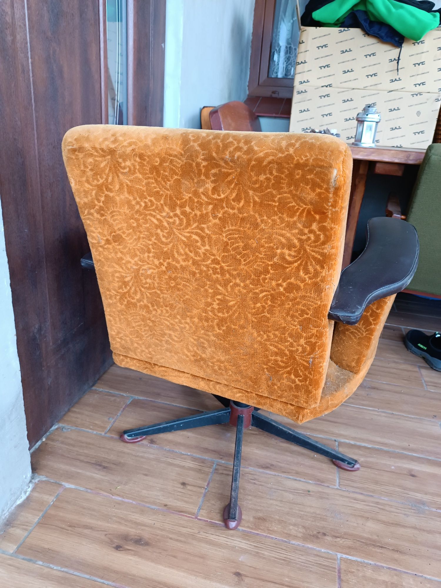 Fotel obrotowy prl z lat 60