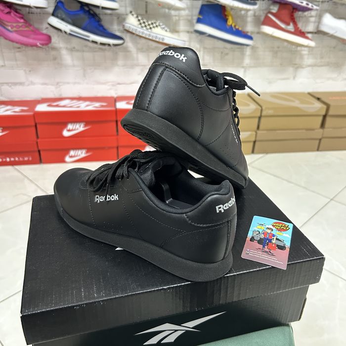 Жіночі кросівки Reebok Royal шкіряні 39 р чорні класичні преміальні бу