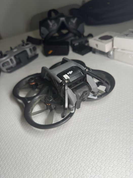 Dji avata explorer combo