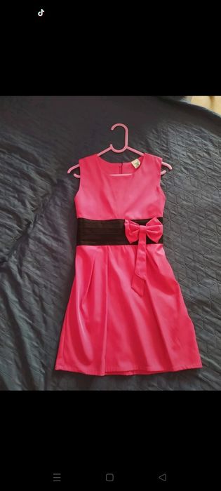 Sukienka z kokardką