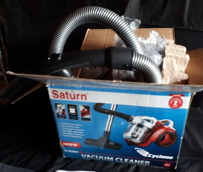 Продам пылесос Saturn st-vc0263