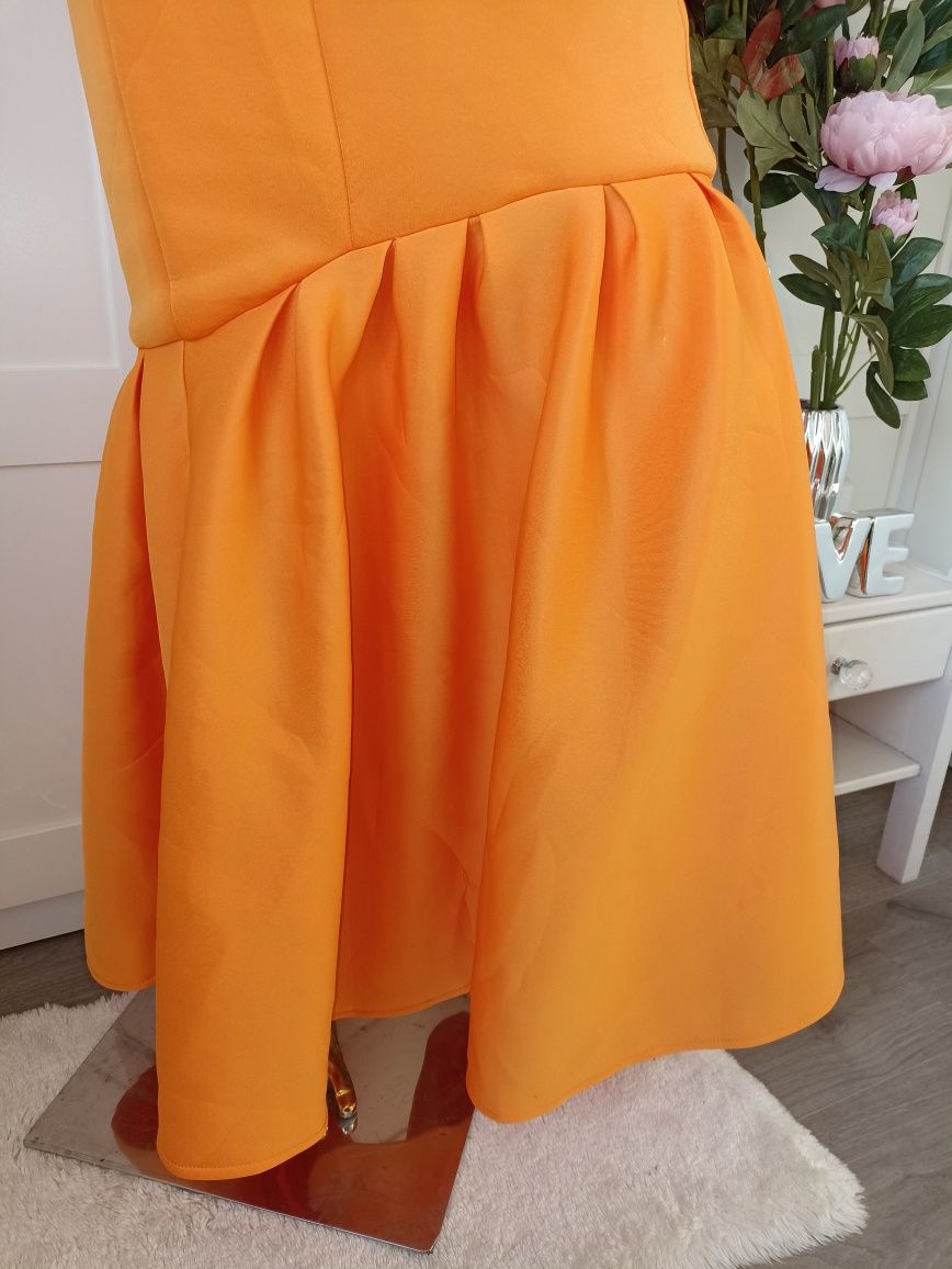 Asos Nowa sukienka piankowa syrenka z wycięciem na plecach R.40