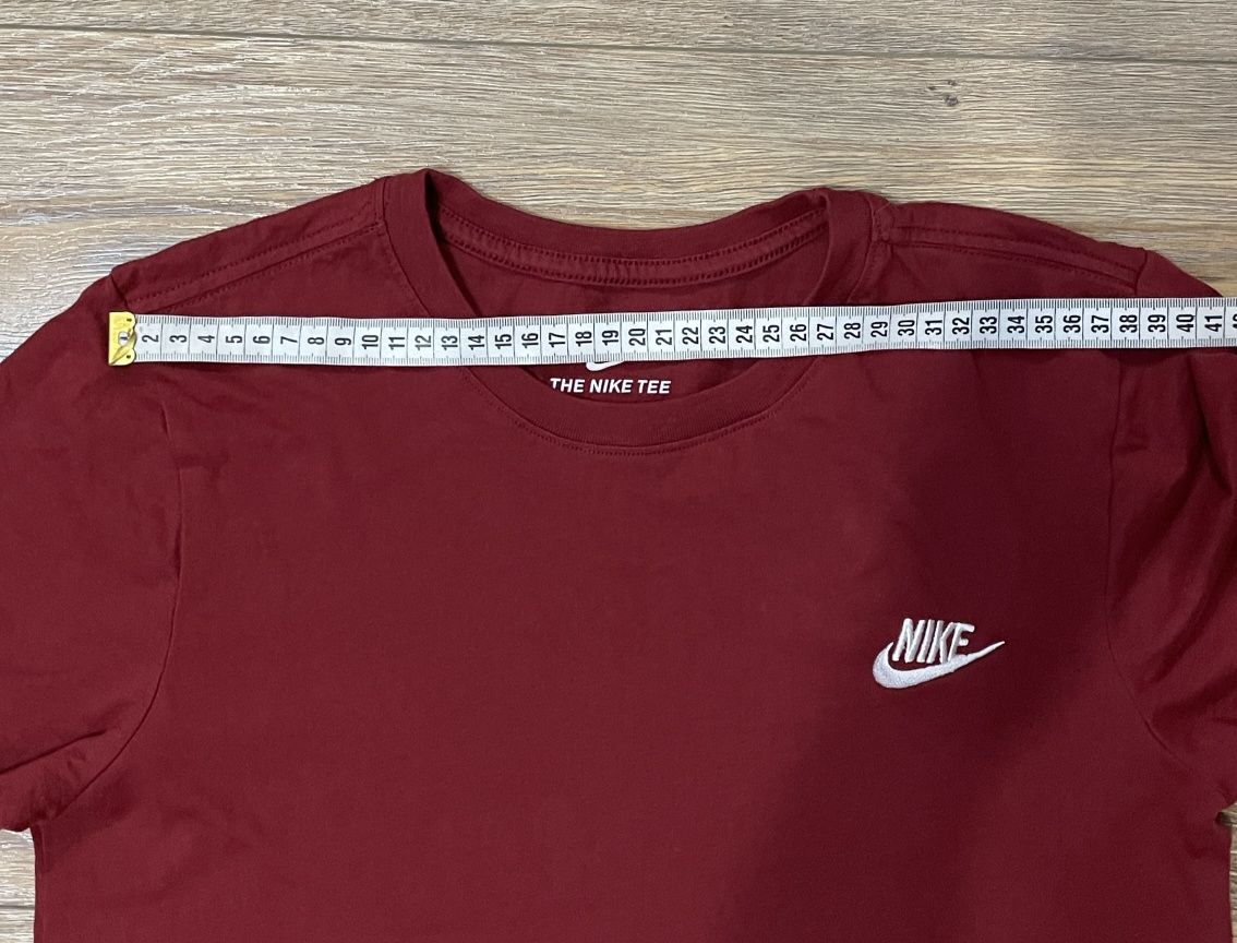 Футболка чоловіча Nike Tee S