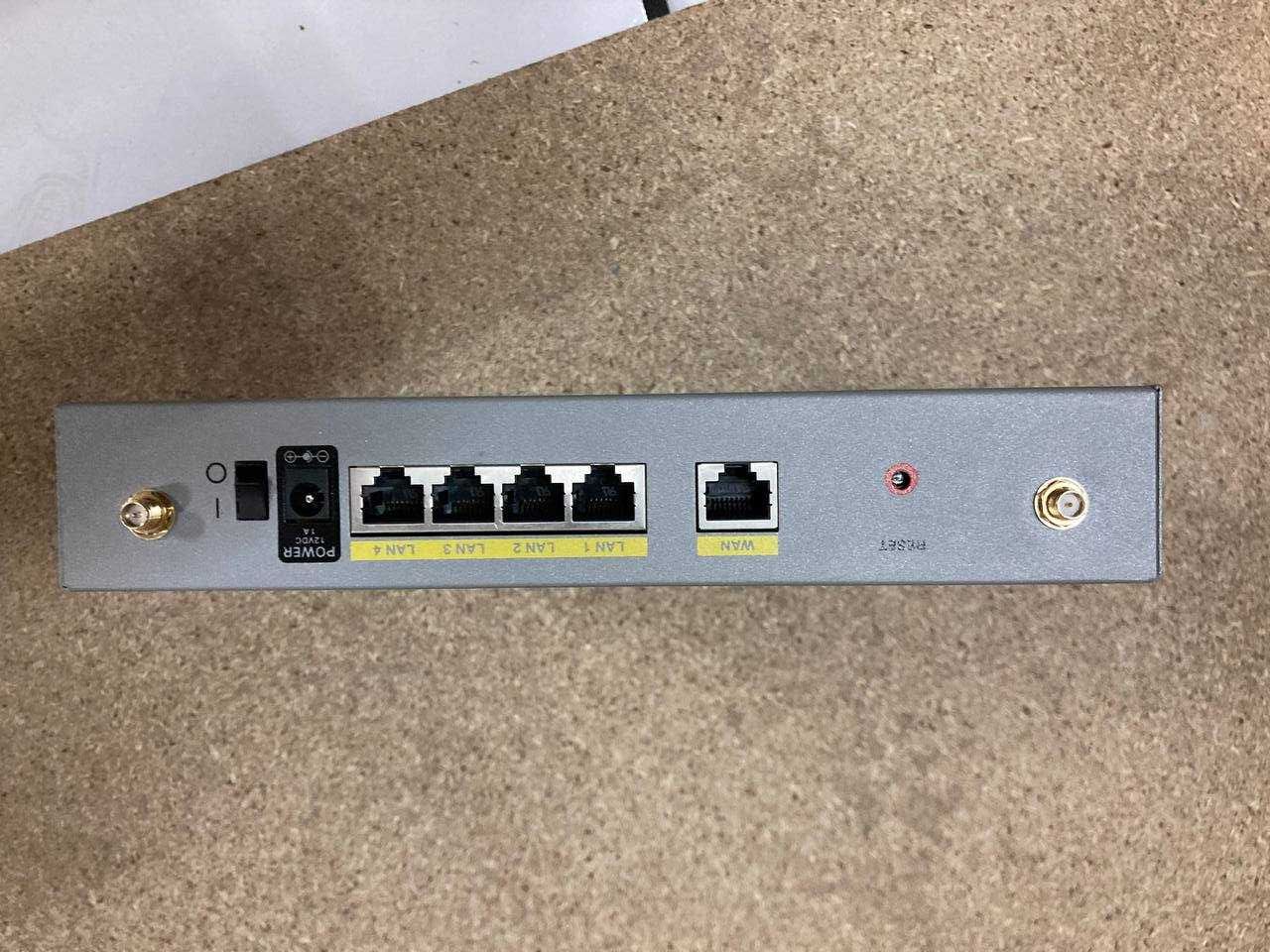 маршрутизатор-фаєрвол Wi-Fi-роутер Cisco RV220W-E-K9-G5-RF