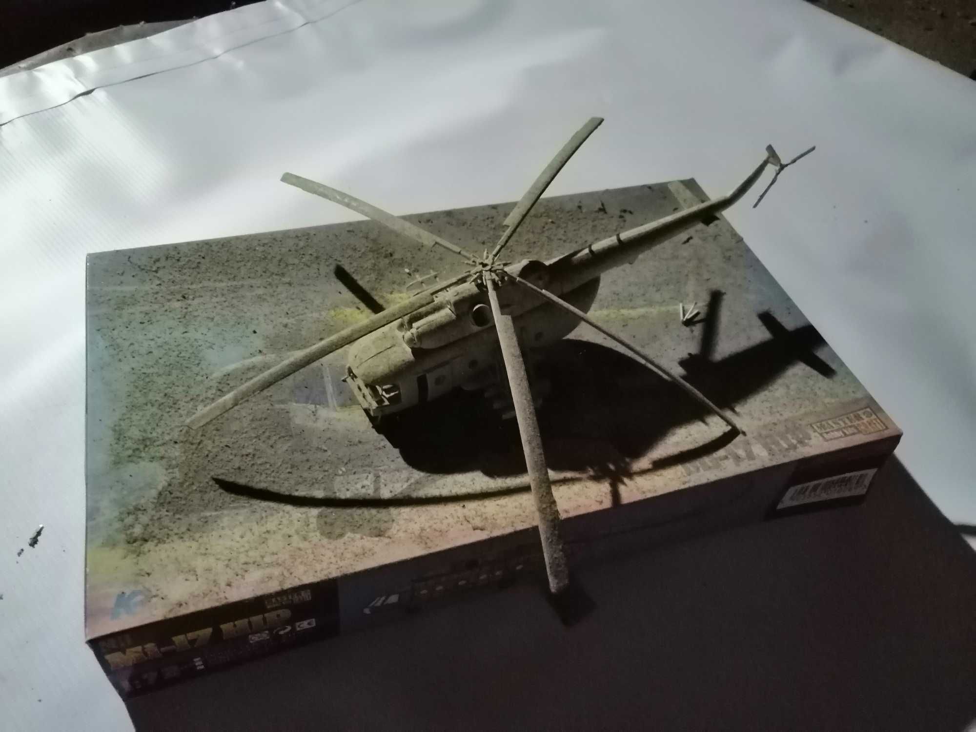 Niedokończony model do sklejania MI-17