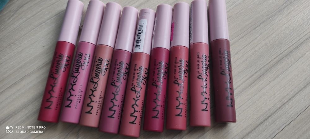 Помади, блиски L'Oréal Maybelline Revolution Pro
