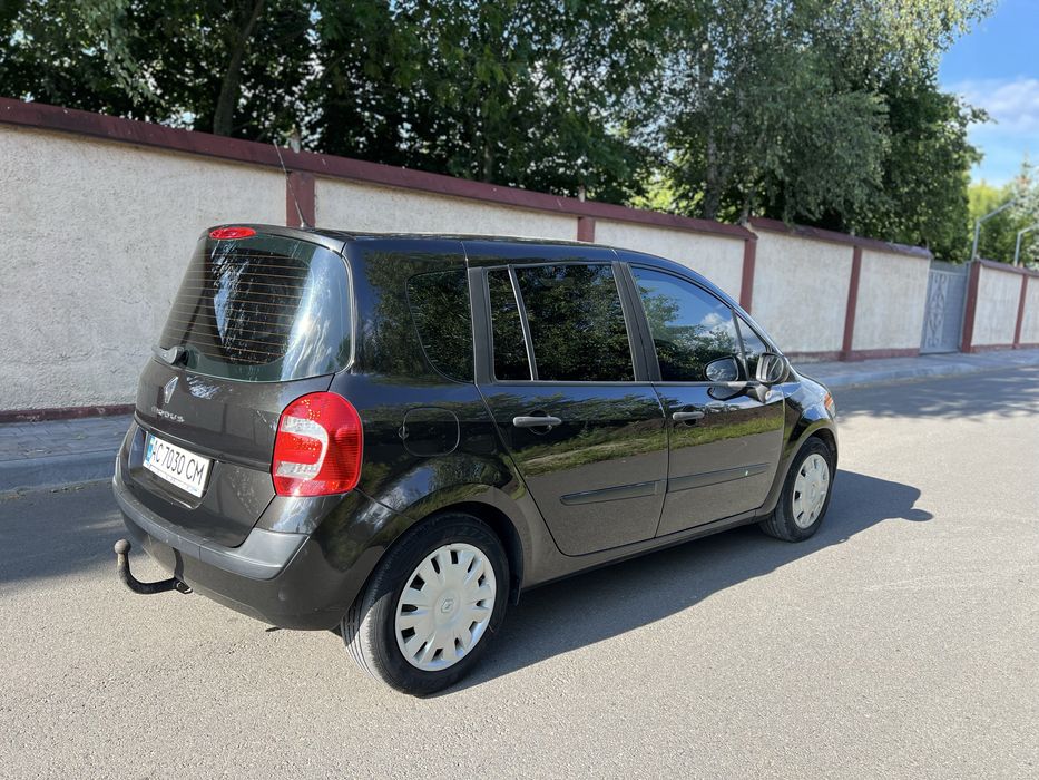Продаю RENAULT MODUS 1.5 дизель.