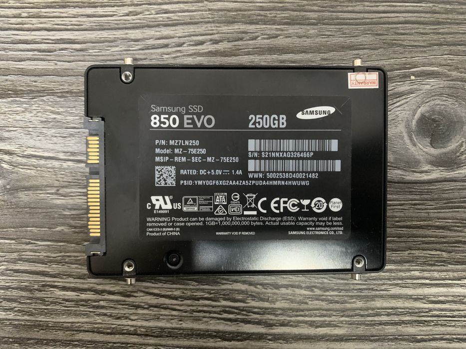 SSD SATA SSD 2.5" 120Гб 2.5" 250Гб ССД