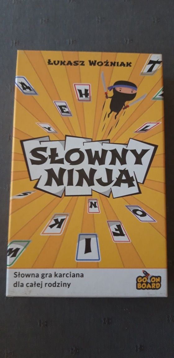 Słowny Ninja Gra karciana - Scrabble i Rummikub w jednym