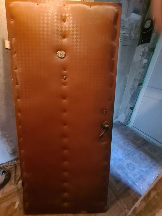 Дверь входная металлическая 870 х 2010