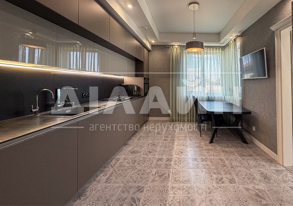 Перша сдача ! Дом Віп рівня у елітному районі