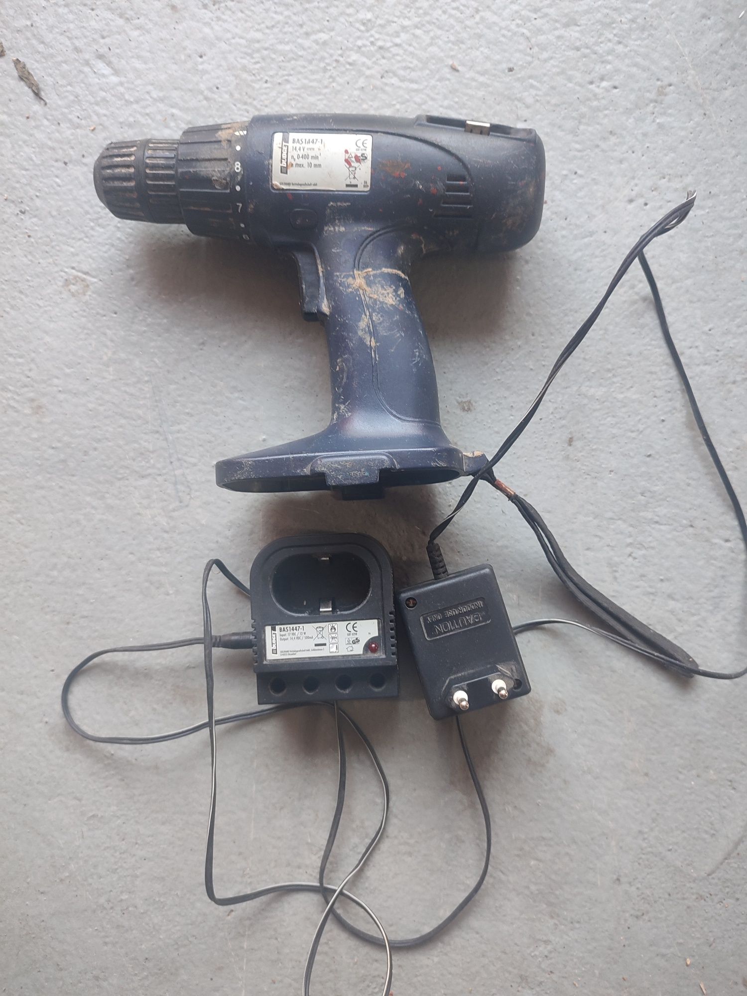 Wkrętarka akumulatorowa 14.4V + ładowarka