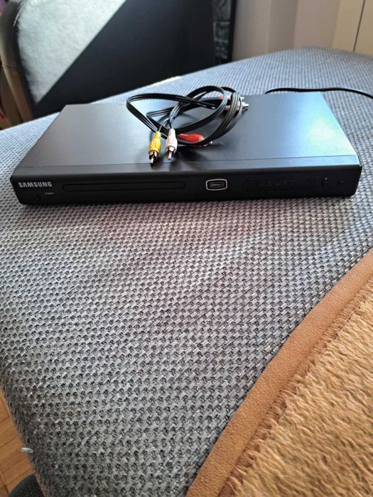 Odtwarzacz płyt DVD Samsung DVD-P181 sprawny