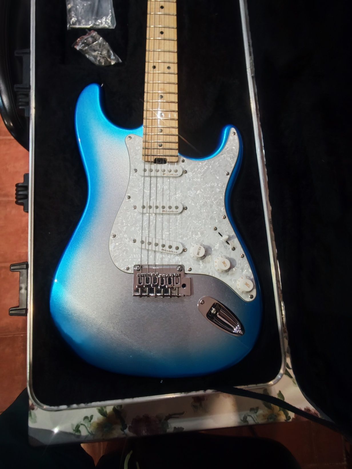 Vendo guitarra fender stratorcaster