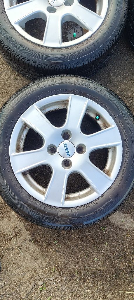 Felgi aluminiowe 15'' z oponami alutec kba45557 6.5j et42 4x100 clio
