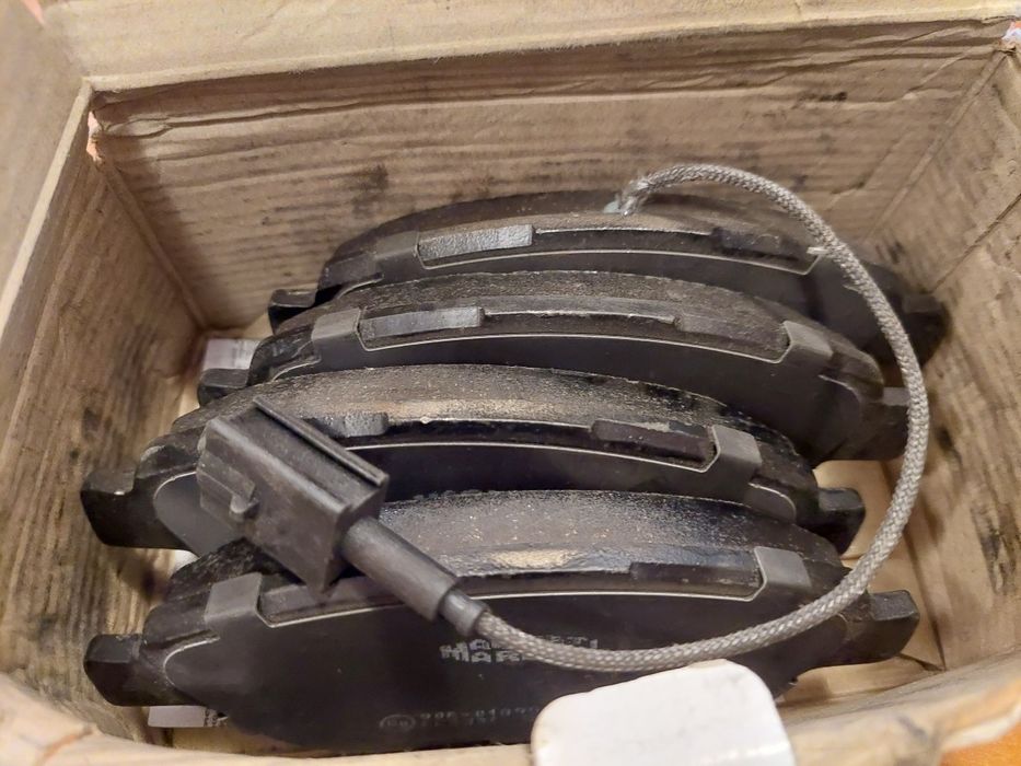 Klocki hamulcowe przód Magneti Marelli Fiat 500 Punto Doblo Stilo