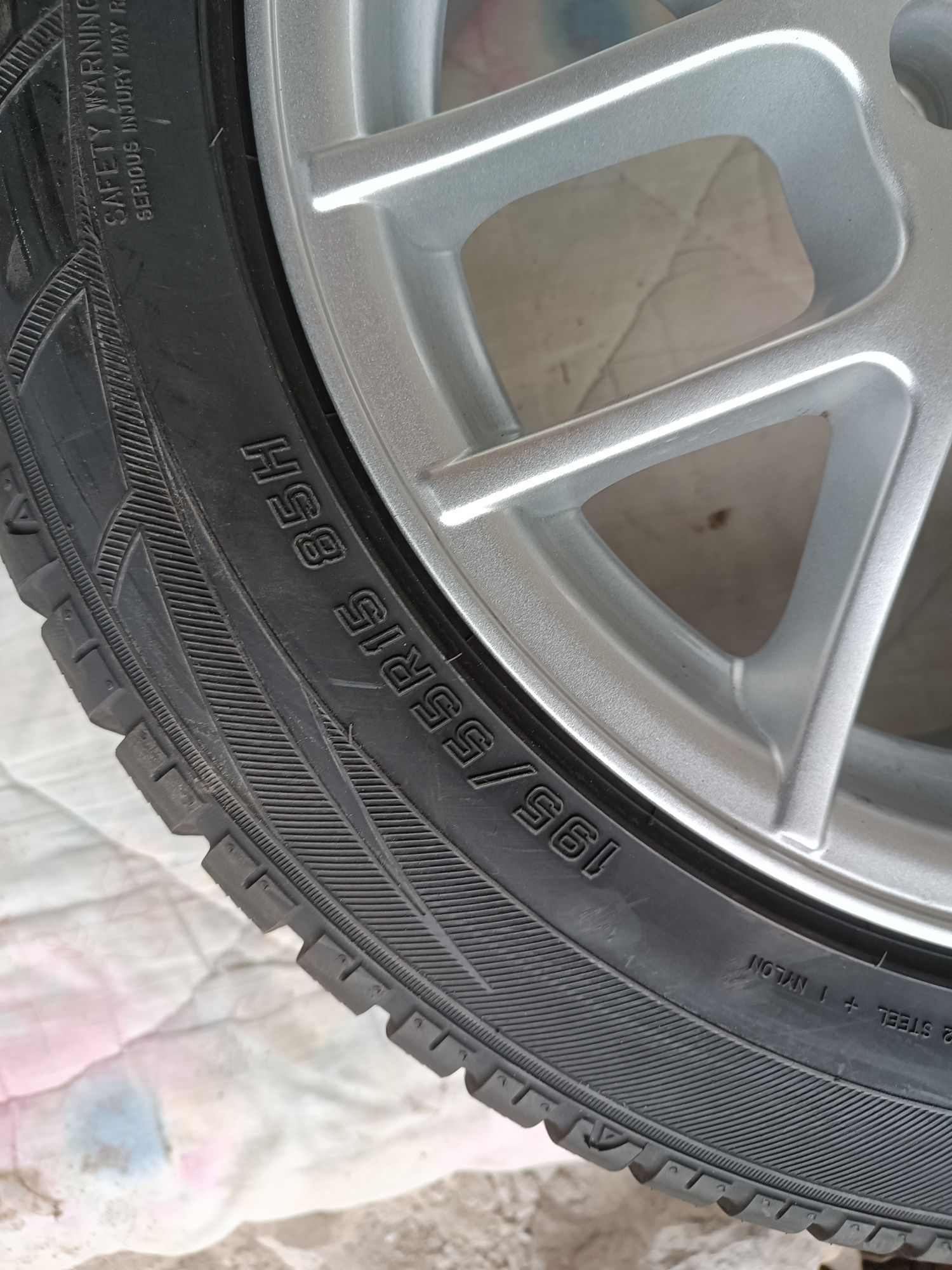 Komplet kół zima 15" 5x114 nissan mazda