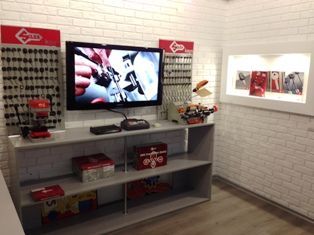 Бизнес. Открыть мини мастерскую по изготовлению дубликатов ключей.