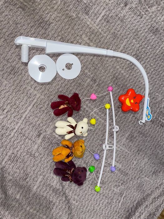 Дитячий мобіль в колиску