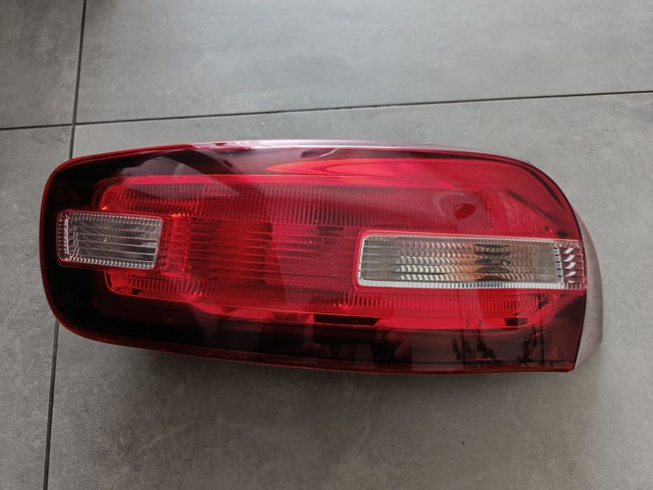 Citroen C4 Picasso 2 Lampa prawy tył