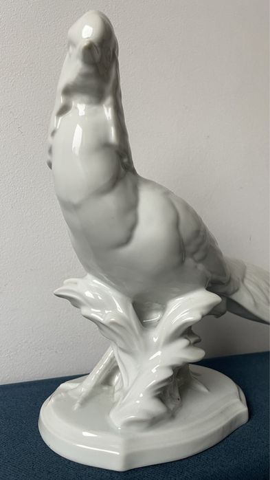 Figurka porcelanowa Karolina PRL  , Antyki  , Fajans