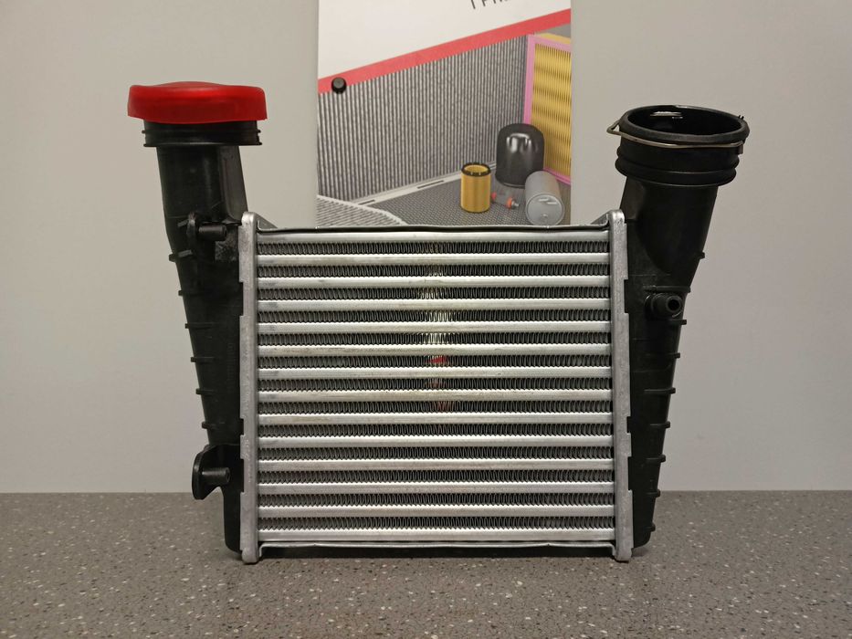 VW Passat B5 00-05/Skoda Superb 1 Chłodnica powietrza/Intercooler/.>