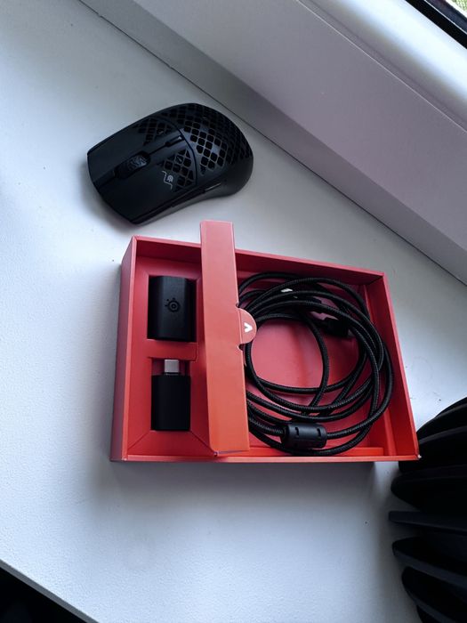 Myszka gamingowa steelseries aerox 3 wireless. Idealna dla graczy.
