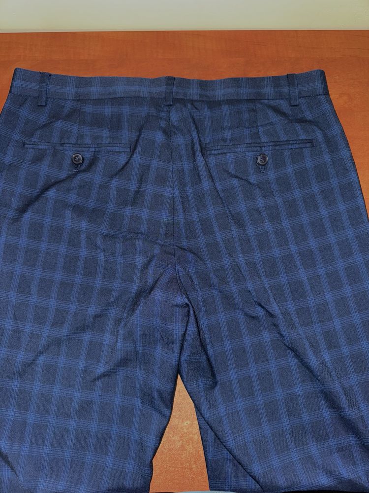 Spodnie garniturowe M 48, 170-176 cm.
