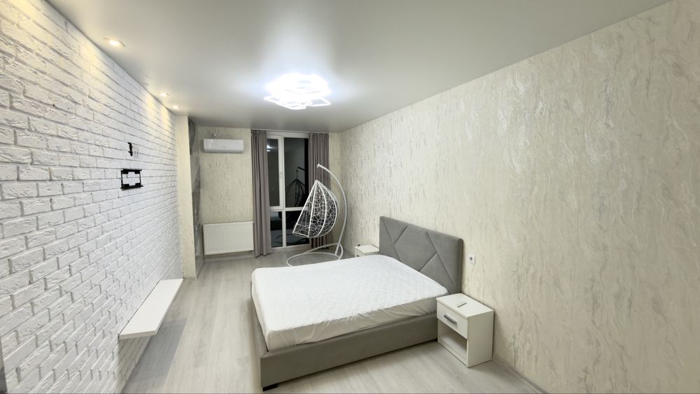 Можна з тваринами. 1 к. в елітному ЖК «Лісопарковий», панорамний вид.