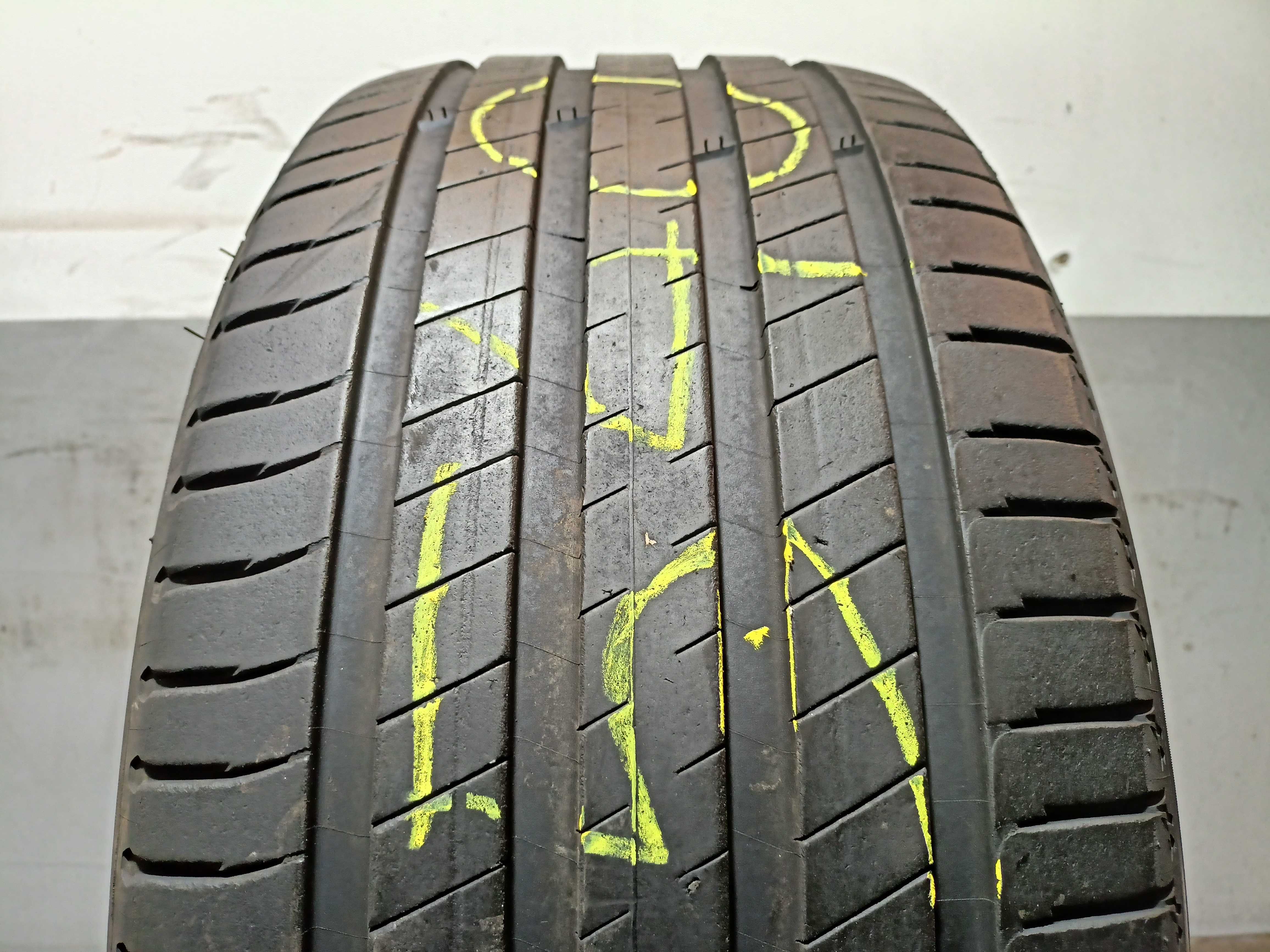 Michelin Latitude Sport 3 255/40/21 6mm (540)