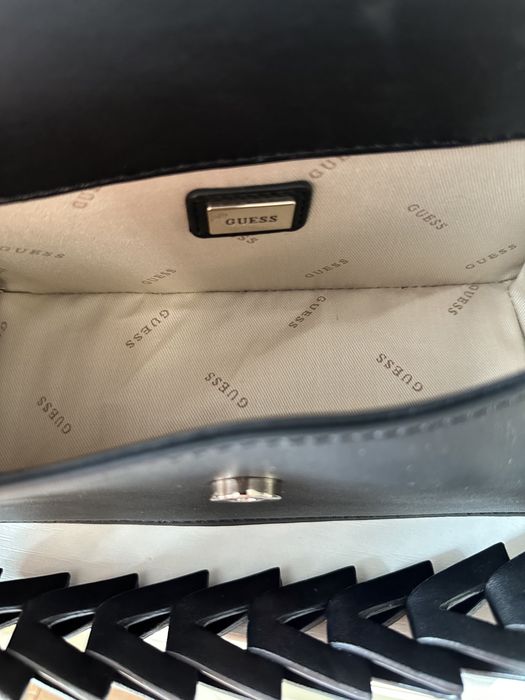 Сумка Guess
