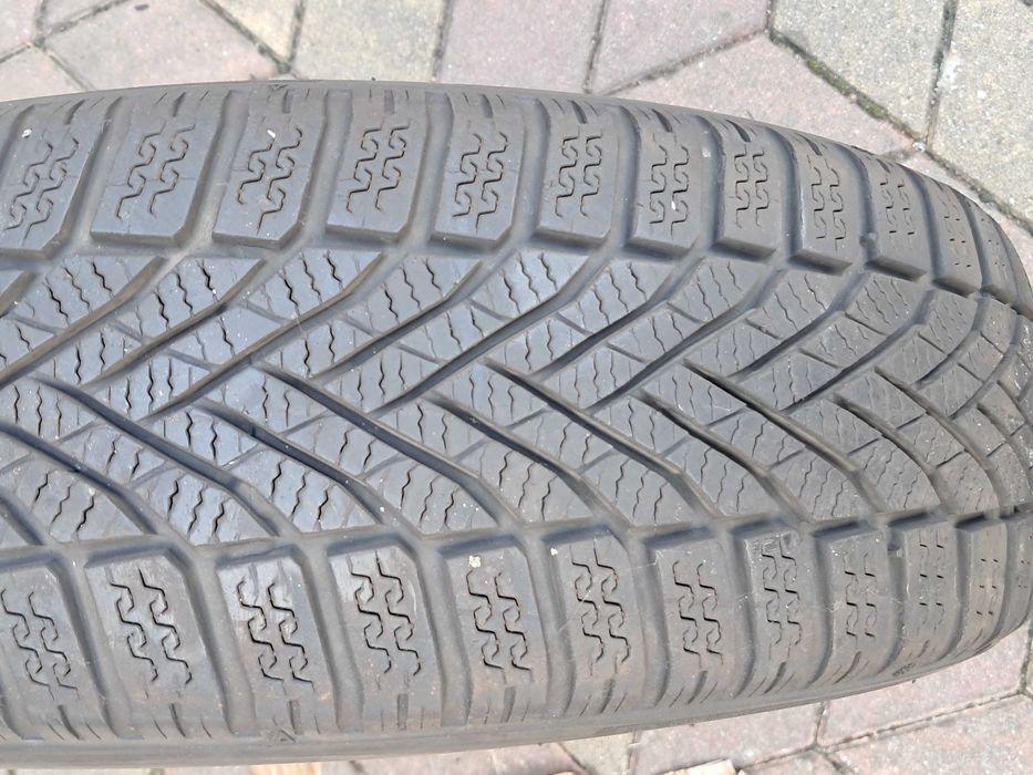 komplet opon zimowych Falken Eurowinter 185/65R15