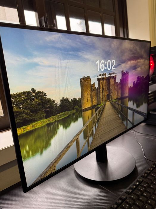 Complete Gaming Setup: Ryzen 5 5600X + RX 6600 8GB, Gaming Desk, AOC 27" Monitor!64298089683585124