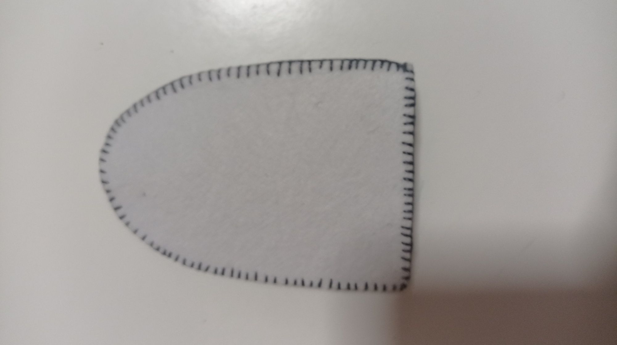 Porta chaves em feltro para proteção de ecrã- artesanal