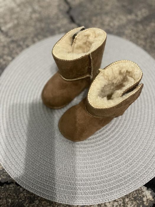 Дитячі уггі на осінь-зиму