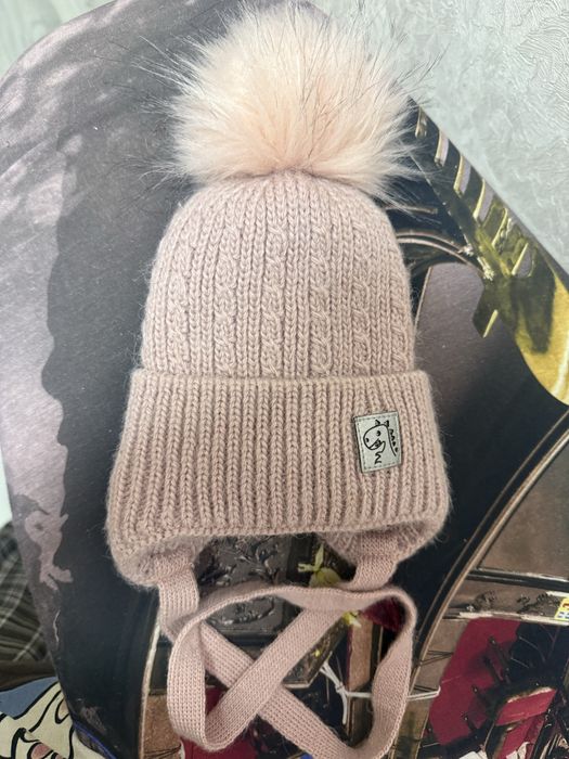 Зимова дитяча шапка