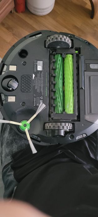 Robot sprzątający iRobot Roomba i7 odkurzacz automatyczny inteligentny