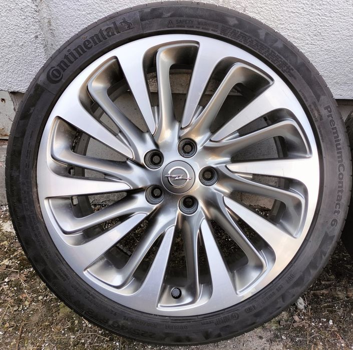 Felgi z oponami Opel Astra Meriva Vectra Signum 7,5x18 ET37 5x110