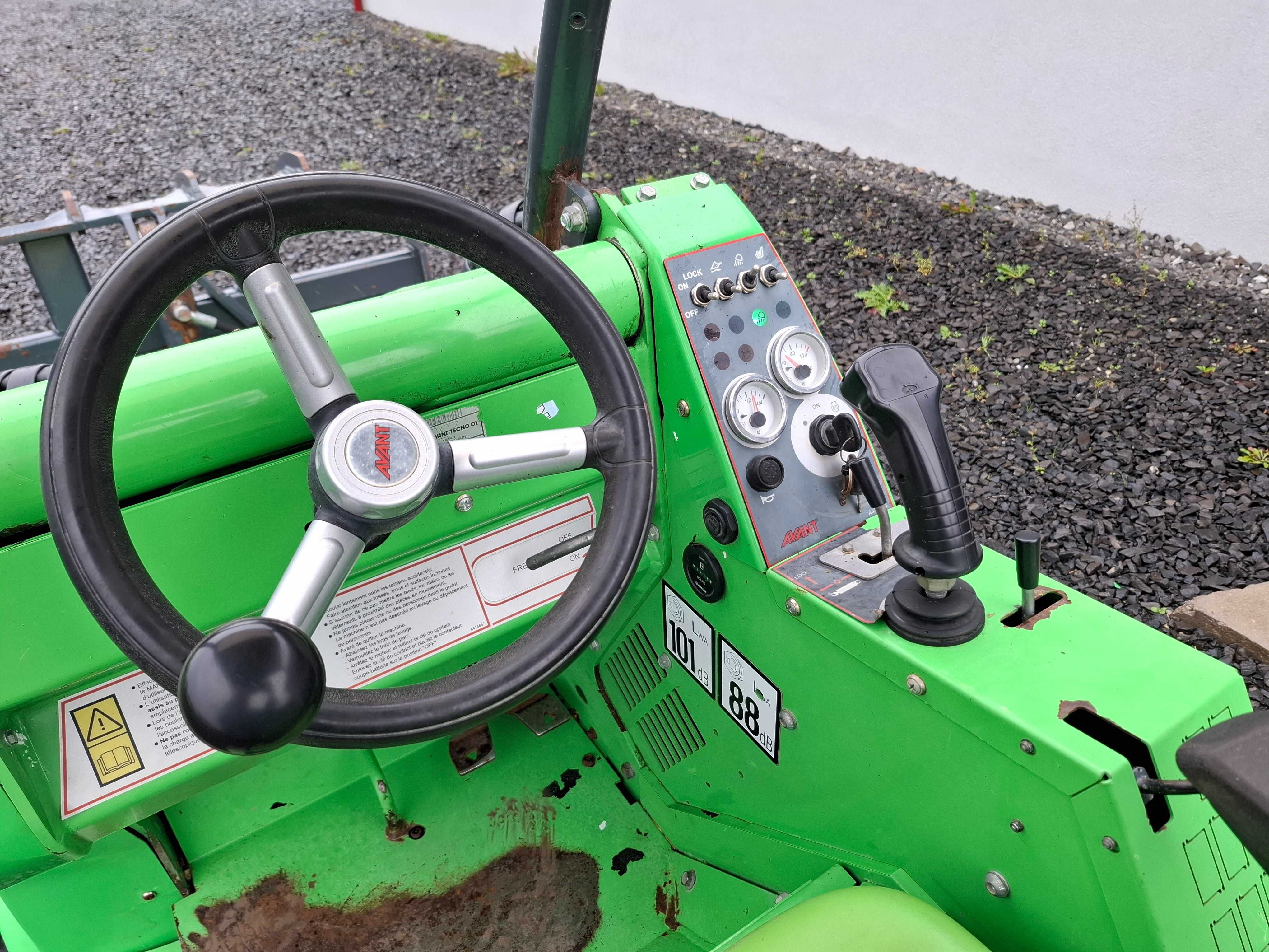 Miniładowarka przegubowa AVANT TECNO 420, 2016r, wąska 1,05m, KROKODYL
