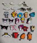 Pins borracha NOVOS, mavel, sanrio, anime, pokemon, pochita
