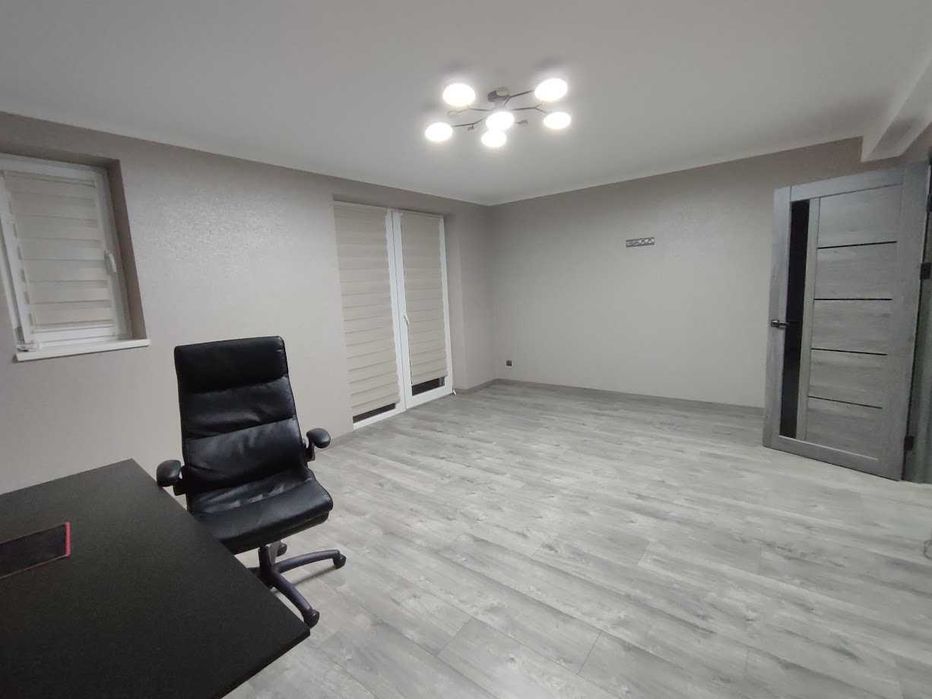 Оренда ТАУНХАУС на вул Кагарлицького (район вул Руська, Гарячий Урбан)