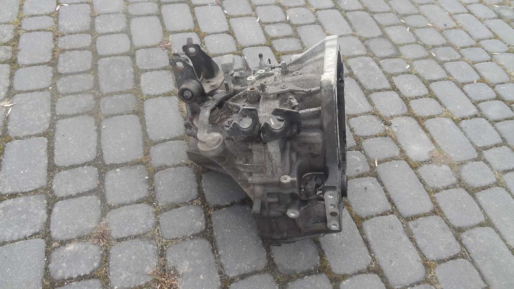 Auris II avensis T27 verso 09- 1.6  1Zr  skrzynia biegów