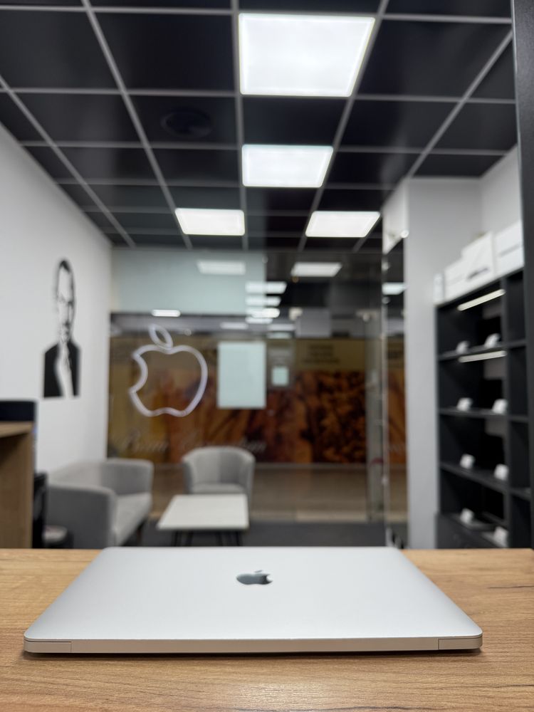 Macbook Air 13 2018(2019) i5|8|256 •Гарантія Ідеальний стан Макбук
